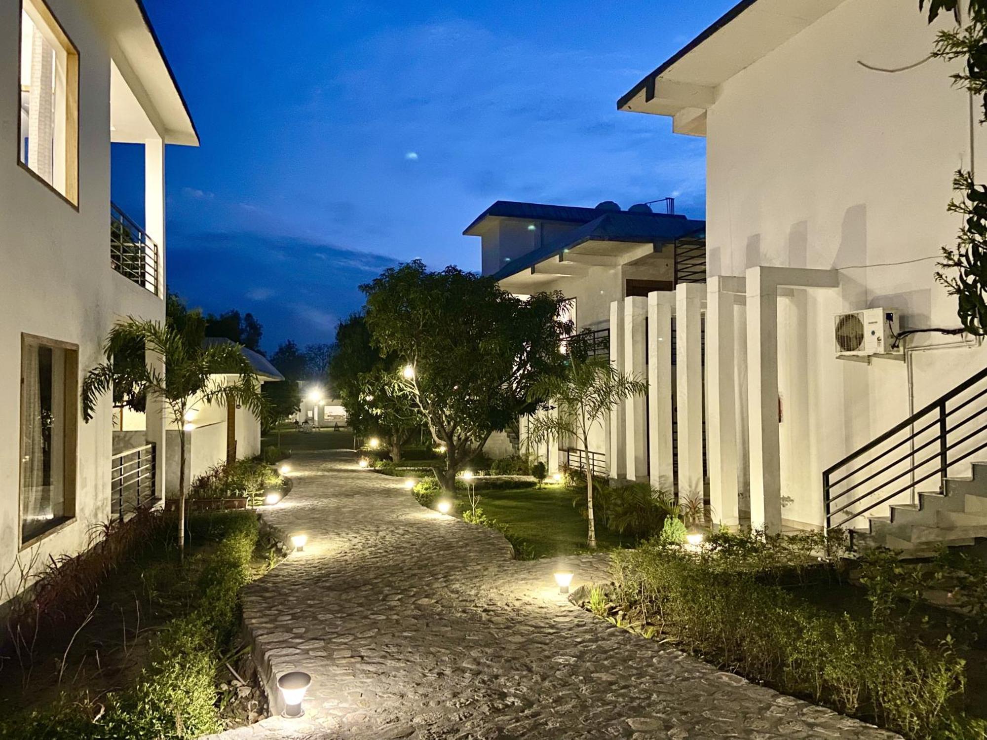 The White Oak Corbett Spa & Resort รามนาการ์ ภายนอก รูปภาพ